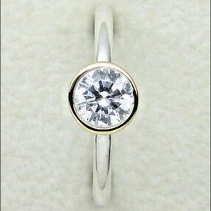 Pandora petite circle ring size 56 (((➖pretty➖)))